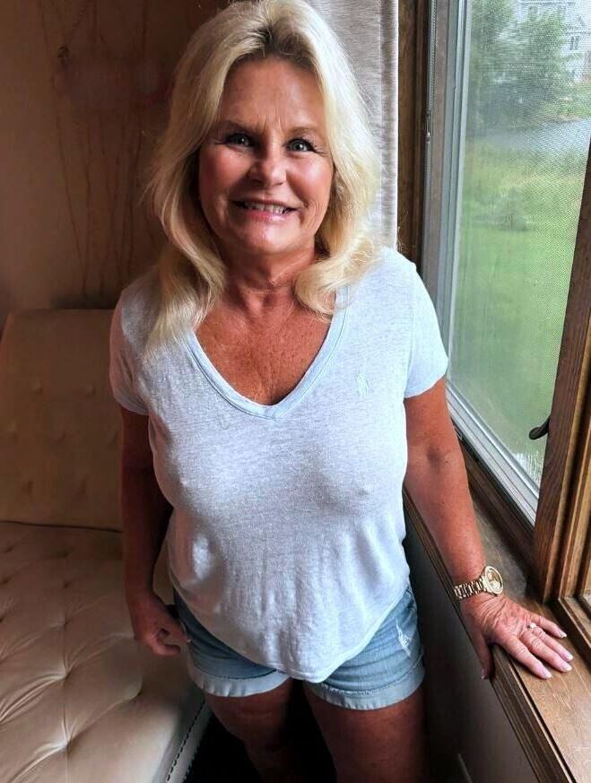 Algunas personas 60 (hermosa milf)