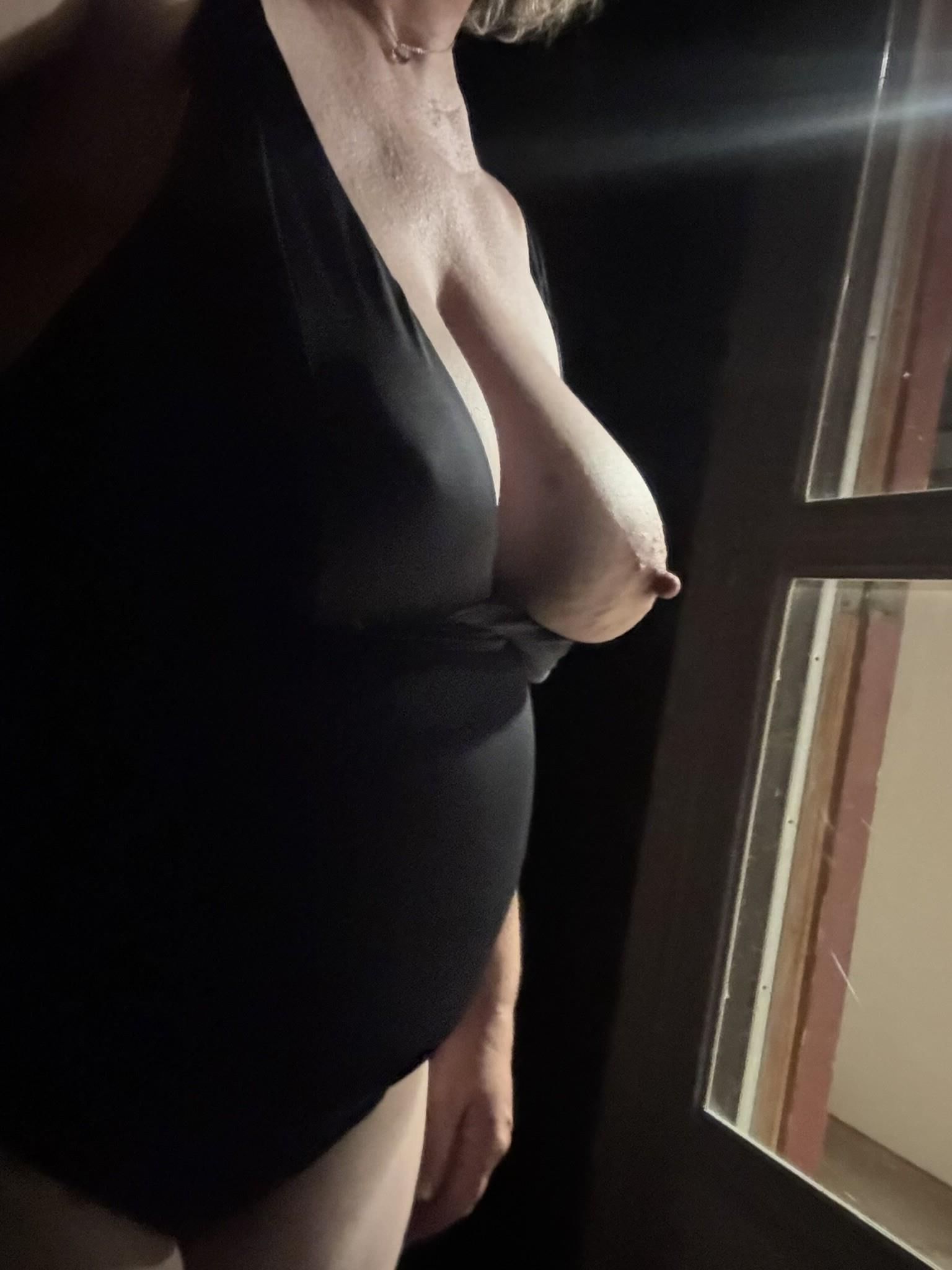 Ma copine MILF sexy vacances de juillet 2024