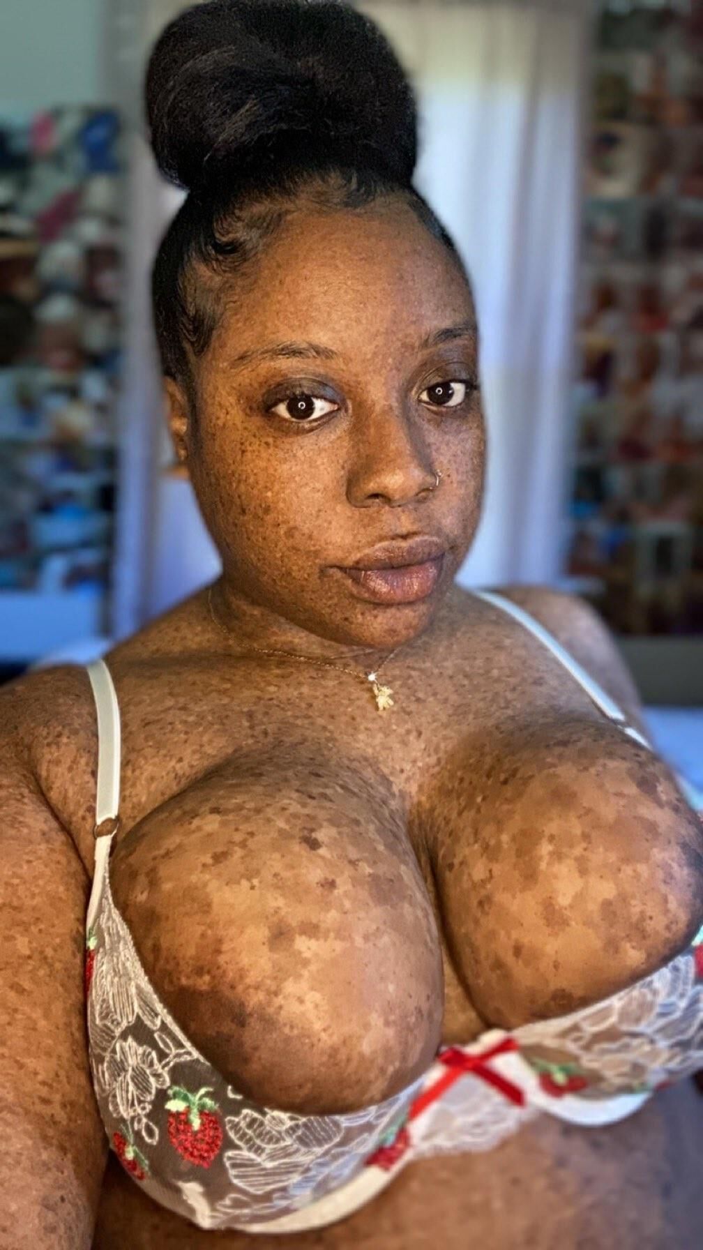 Freckles Huge Areola Ebony Big Booty Milf Rose