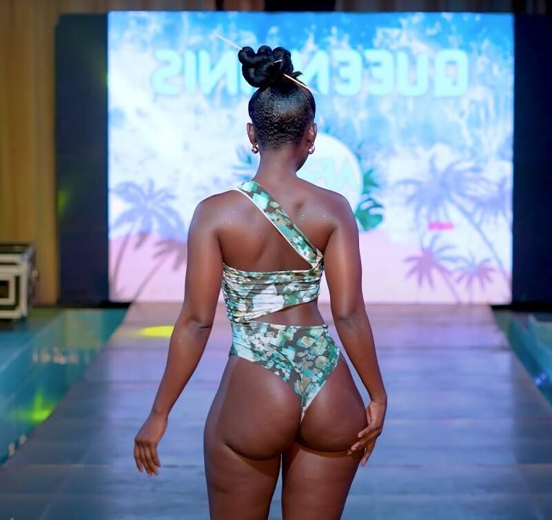 ebony model asses 3