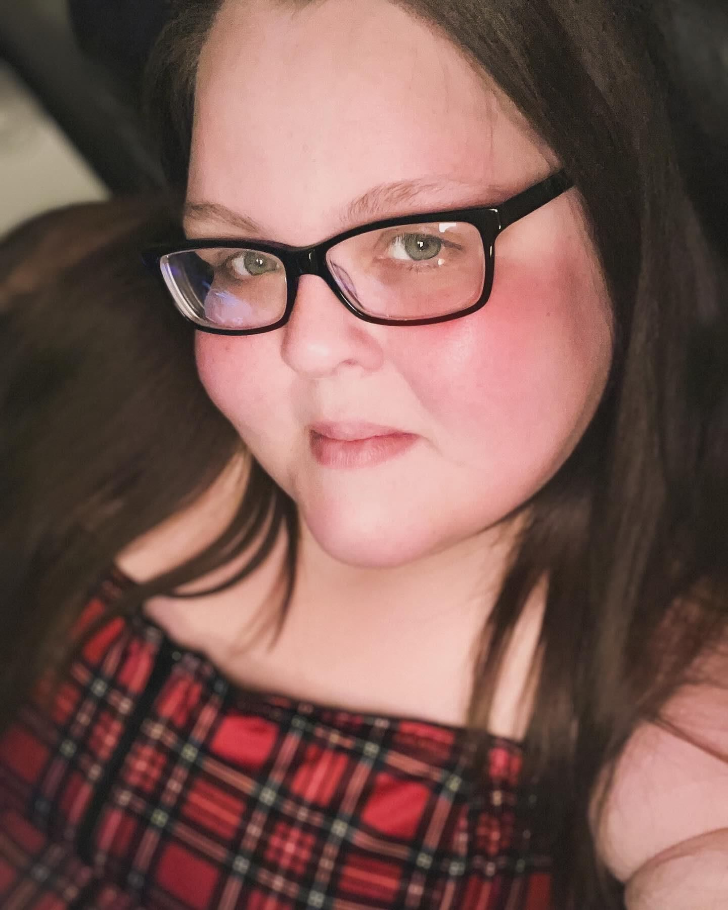 'mushroomcutie88' SSBBW mit einem GROSSEN Bauch und einem großen FETTARSCH