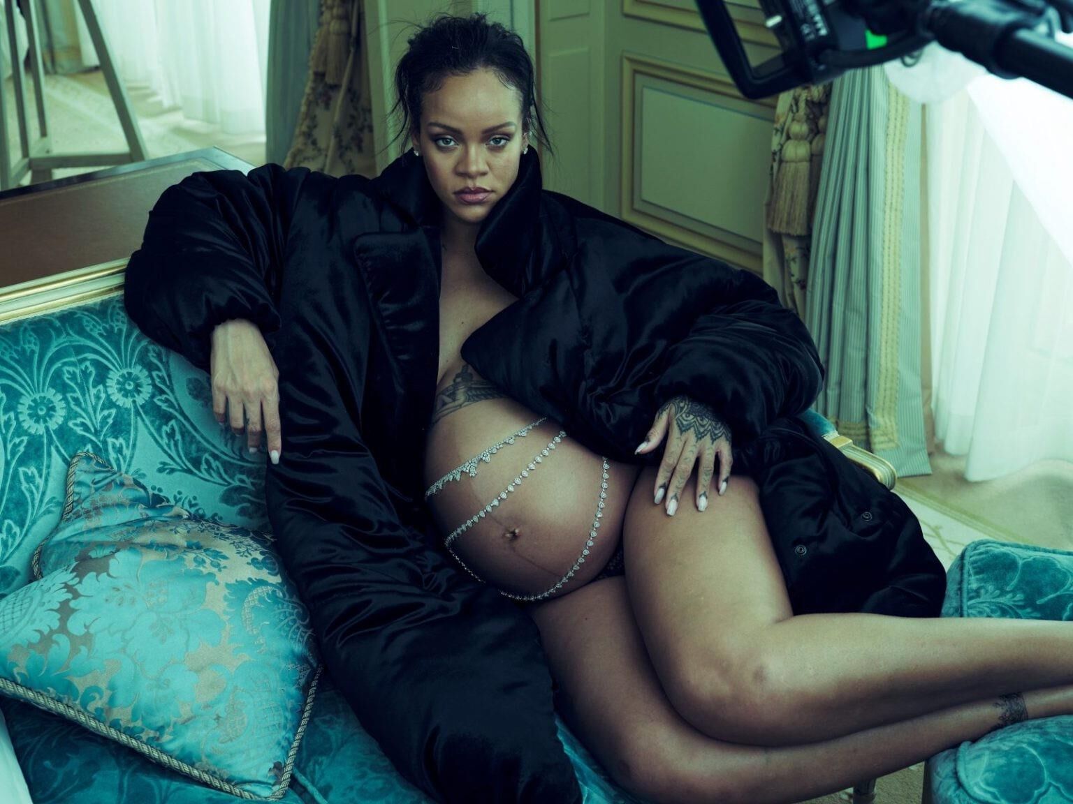 RIHANNA BARES TOPLESS BOOBS AND NIPPLES IN PROVOCATIVE VOGUE 