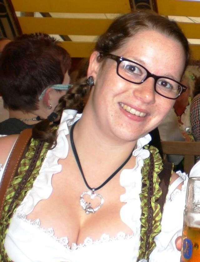 Dirndl Schlampen