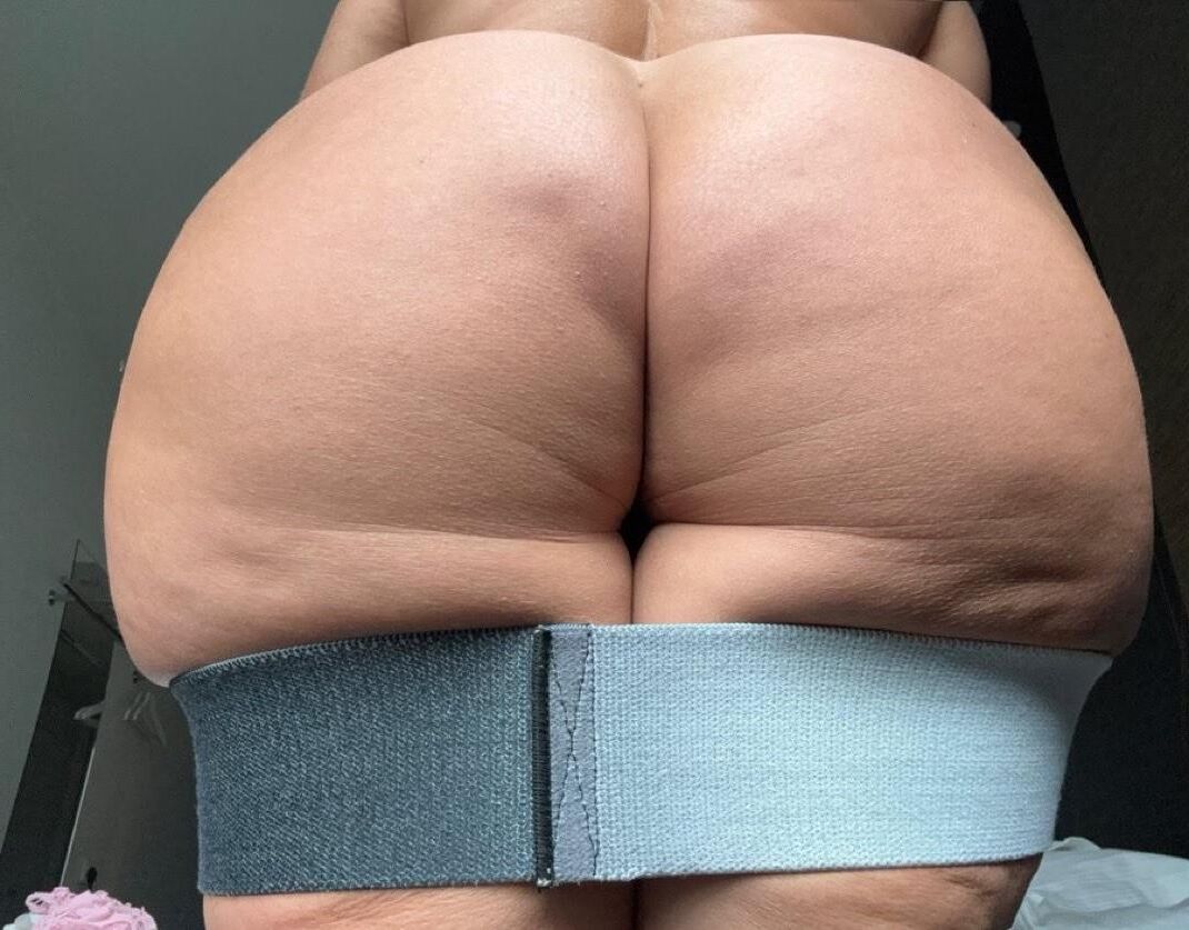 Phat white ass