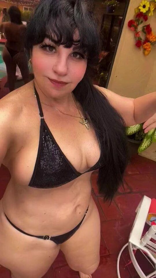 CECY LATIN MILF