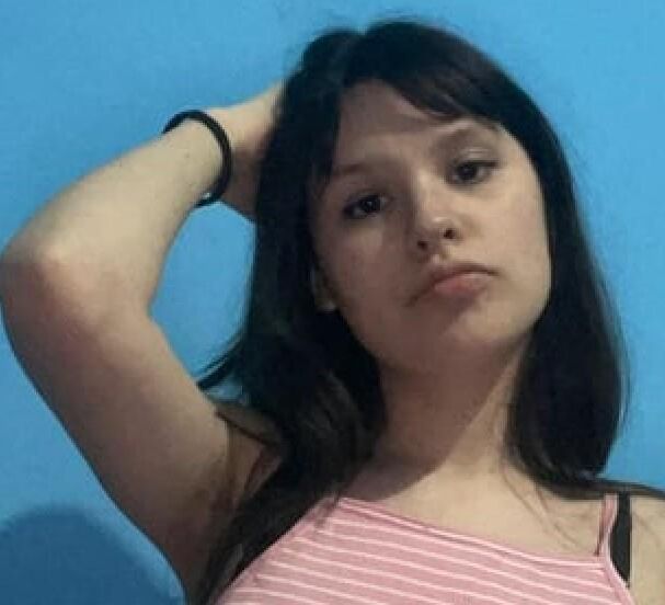 Esta adolescente tetona argentina