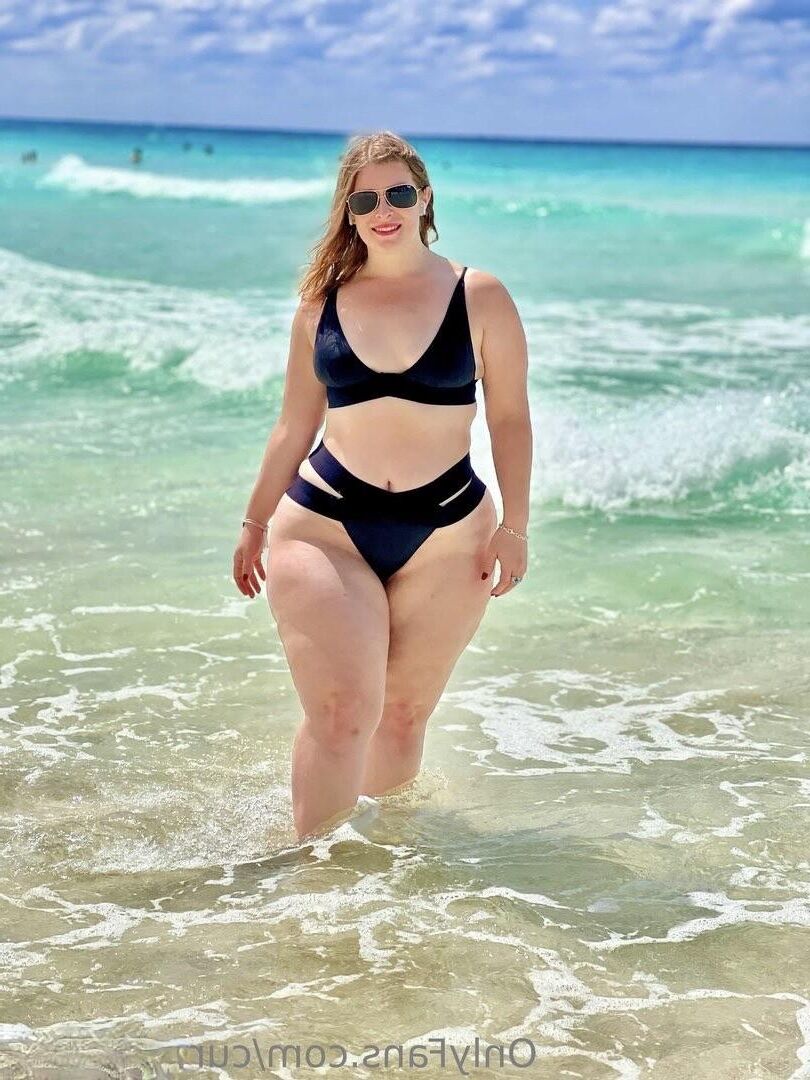 CurvyKrista巨大なお尻美人ブロンド熟女ミックスホットショット