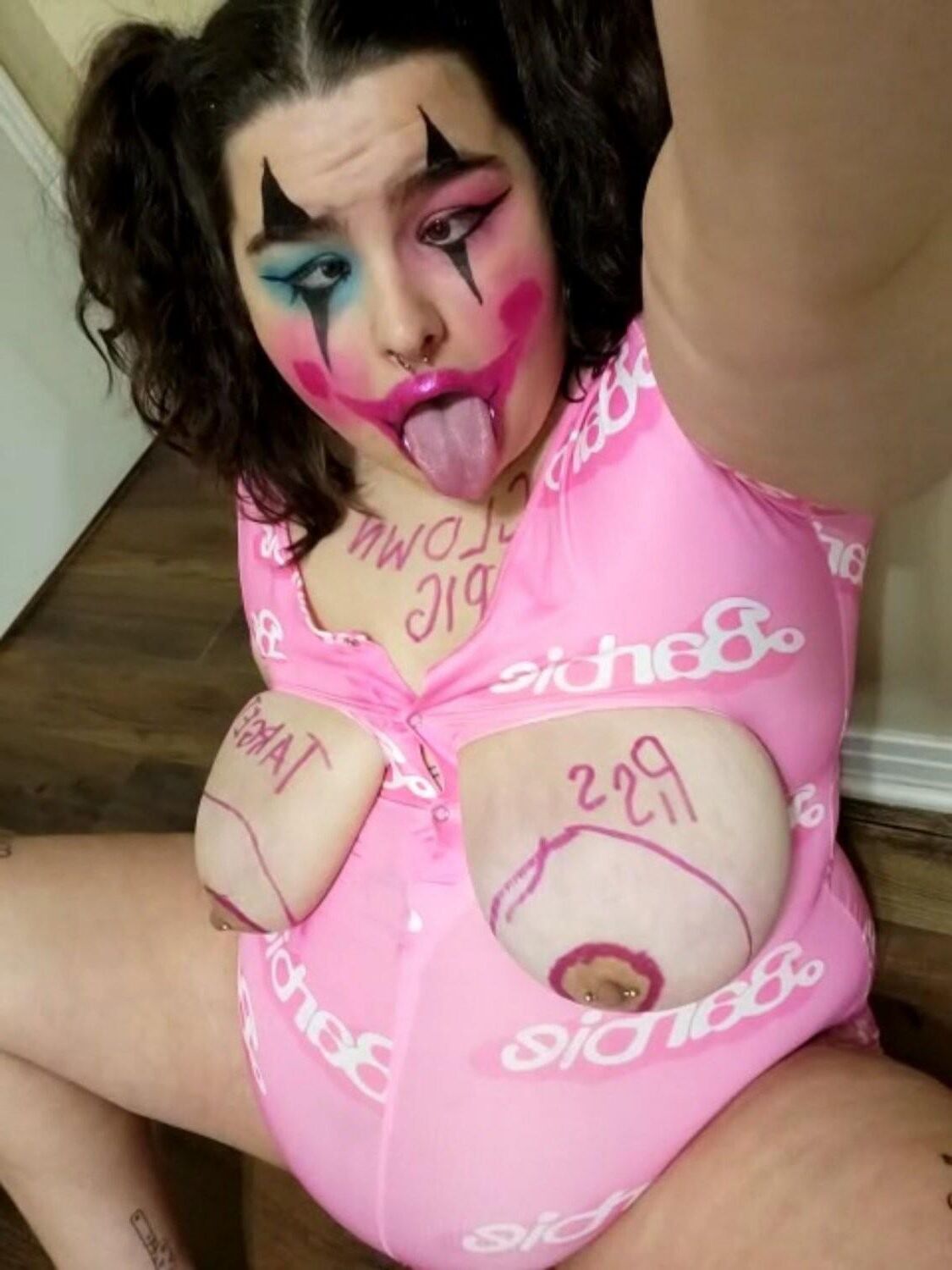 CLOWN DE COCHON RETARDÉ