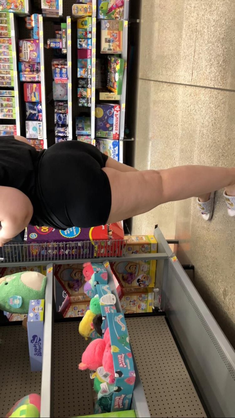 Candid Thick Thighs Big Ass Young Milf