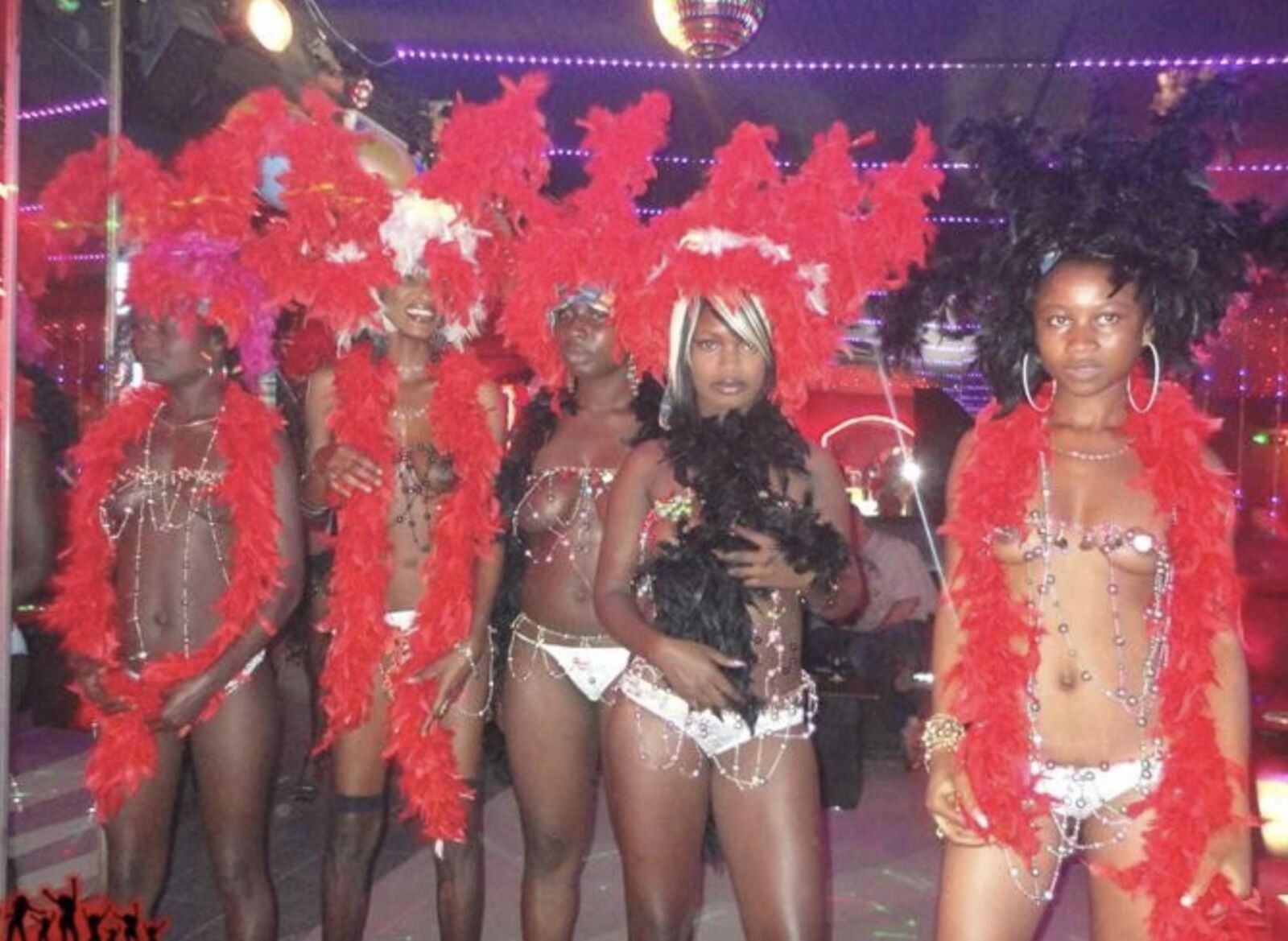 CARNAVAL DE MIAMI 2023. LAS NIÑAS NEGRAS MUESTRAN SUS BONITAS