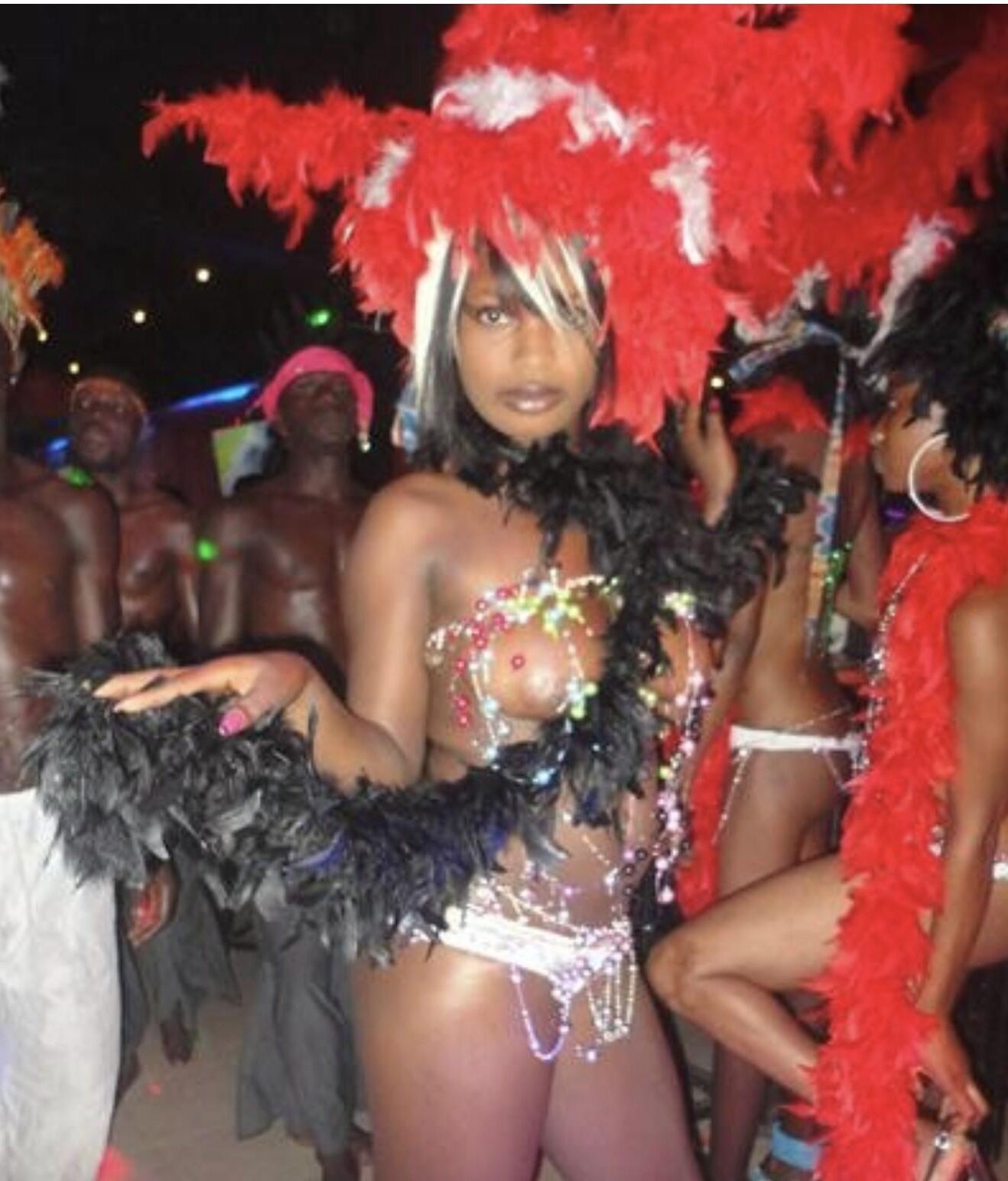 CARNAVAL DE MIAMI 2023. LAS NIÑAS NEGRAS MUESTRAN SUS BONITAS