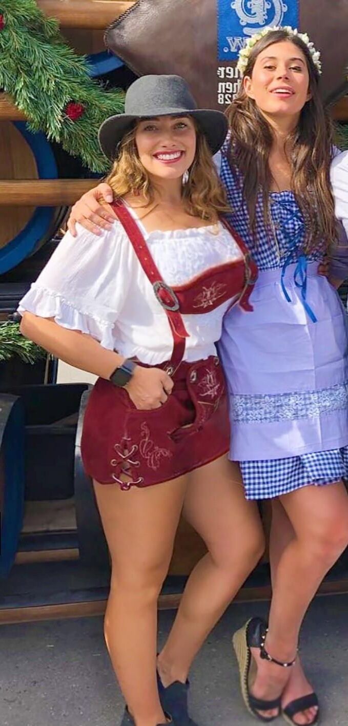 Fesche Madln im Dirndl zum Dreihundertachtundachtzigste`n