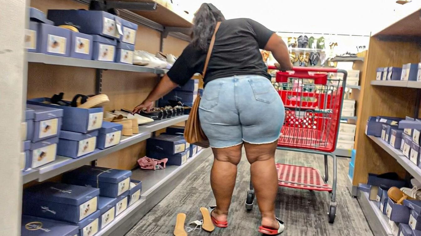 Candid extra ancho bbw culo mexicano pantalones cortos de jean