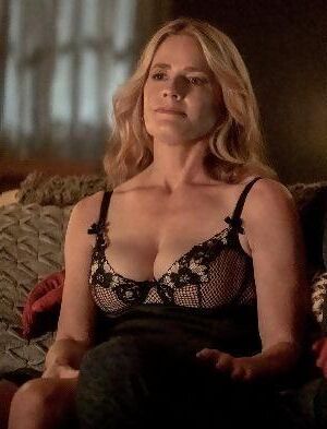  Elisabeth Shue