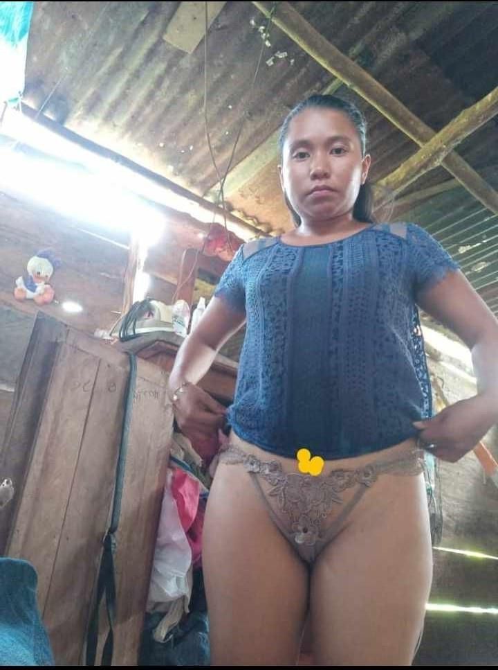 Chica Putipobre se deja tomar foto