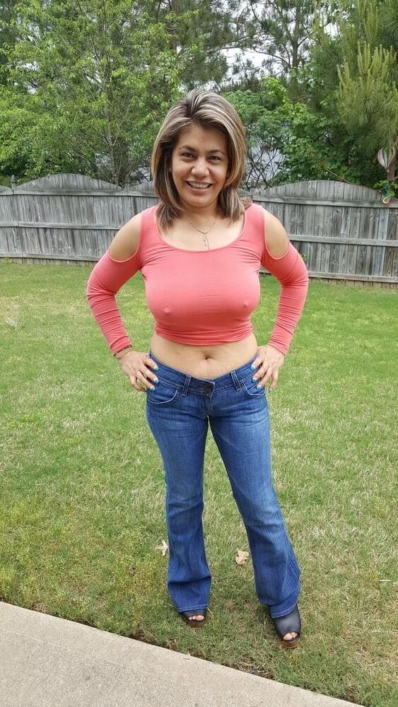 MATURE LATINO SLUT HVYLOADS