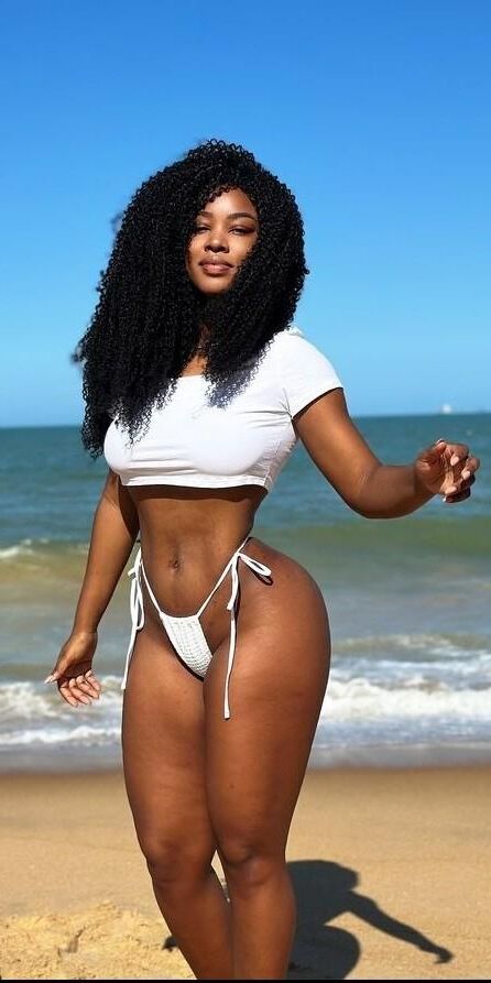 Black beauties on Instagram 