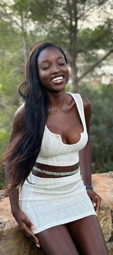 Black beauties on Instagram 