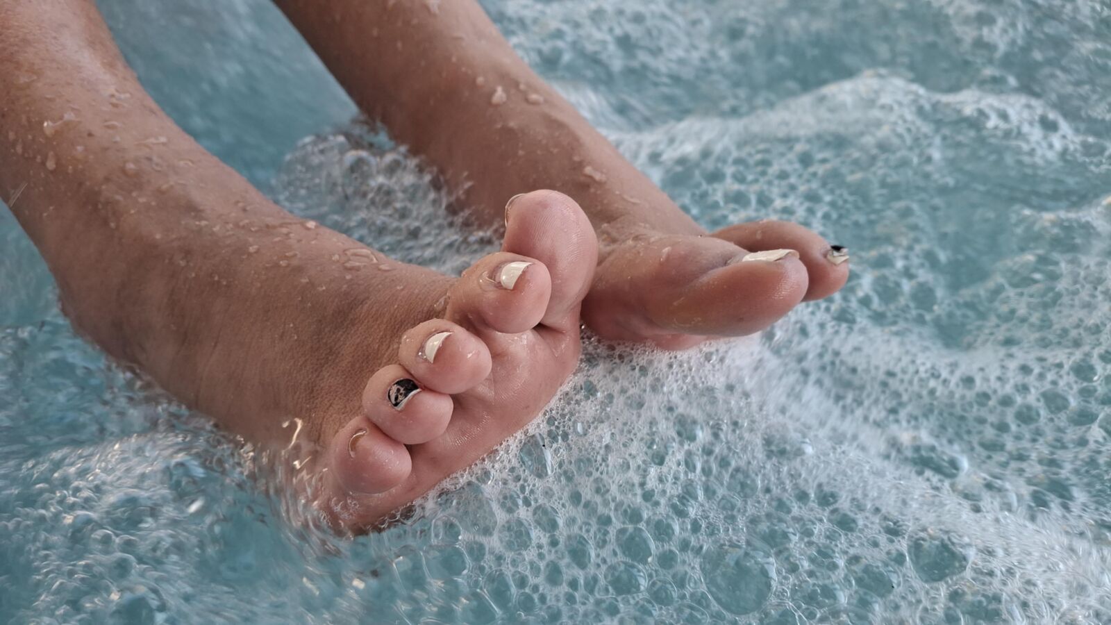 Hot wet hot tub feet and soles