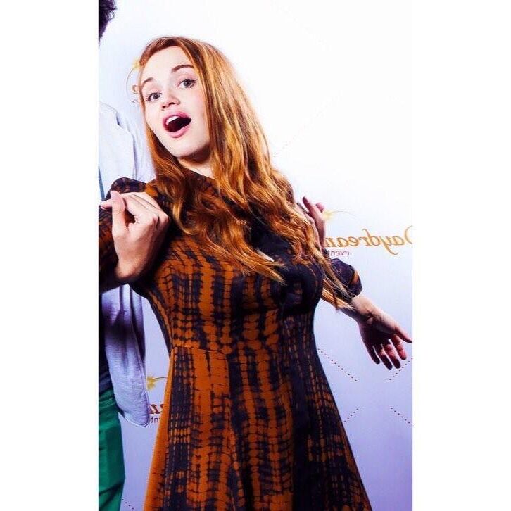 Holland Roden is hot 