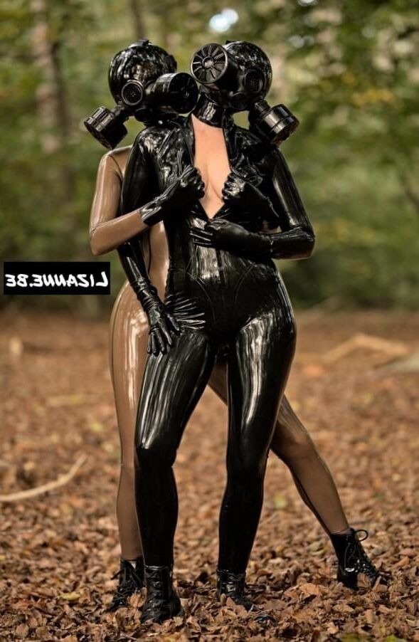 Female (pro) Rubber PVC Rubberdoll Fetish