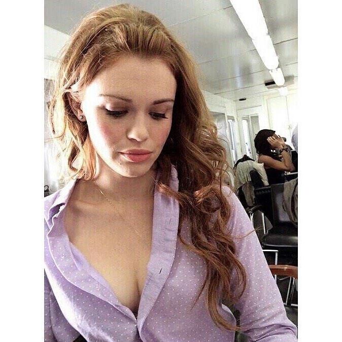 Holland Roden is hot 