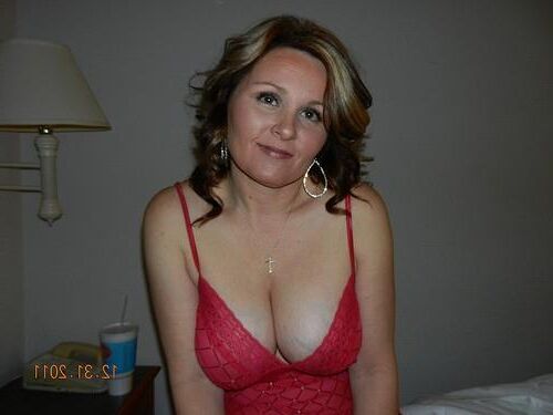 Amateur Wife Posing , Thanks For Sharing