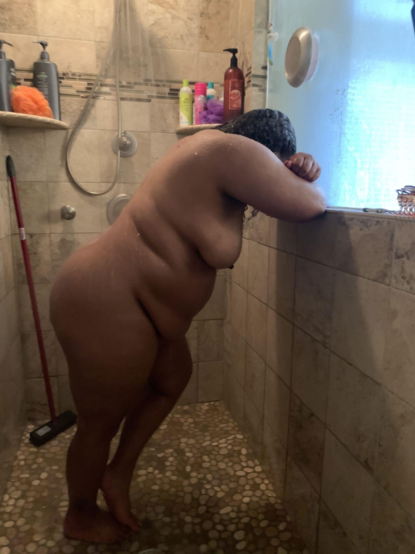 negro cuarto de baño nena