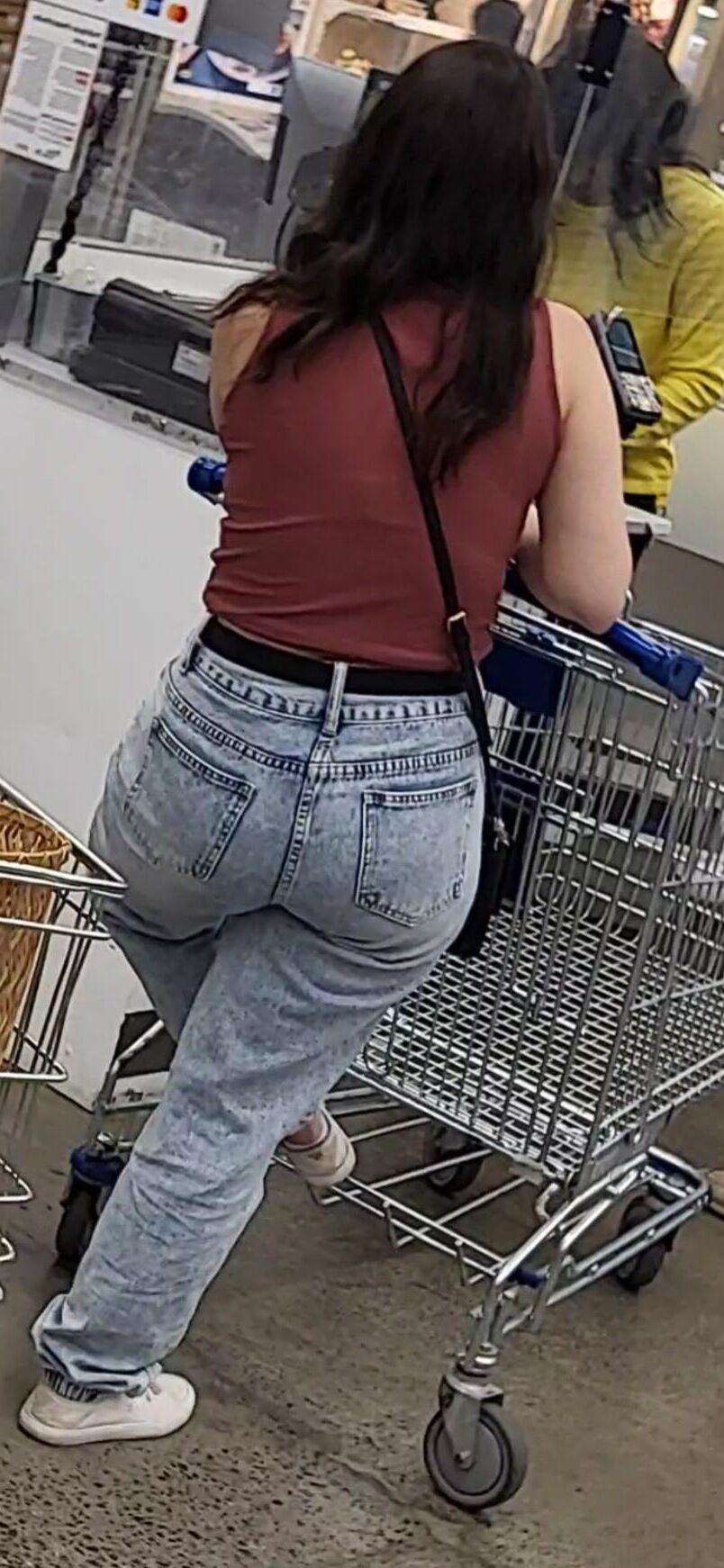 Candid Pawgs Tight Jeans and Pants