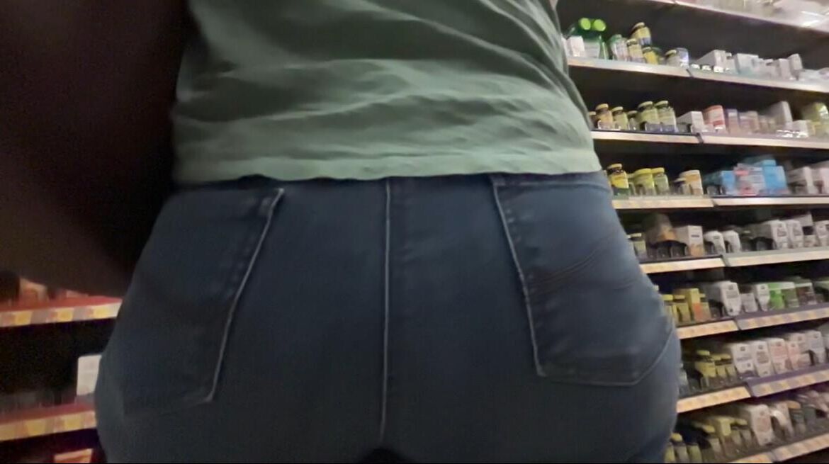 Candid Pawgs Tight Jeans and Pants