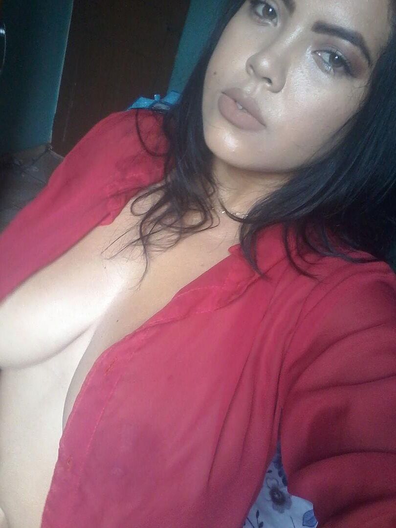 Busty latin amateur showing off