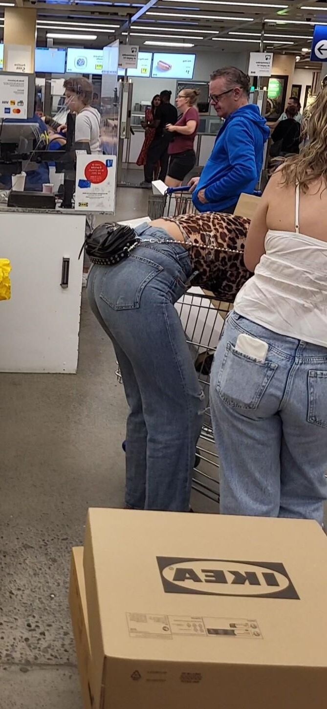 Candid Pawgs Tight Jeans and Pants