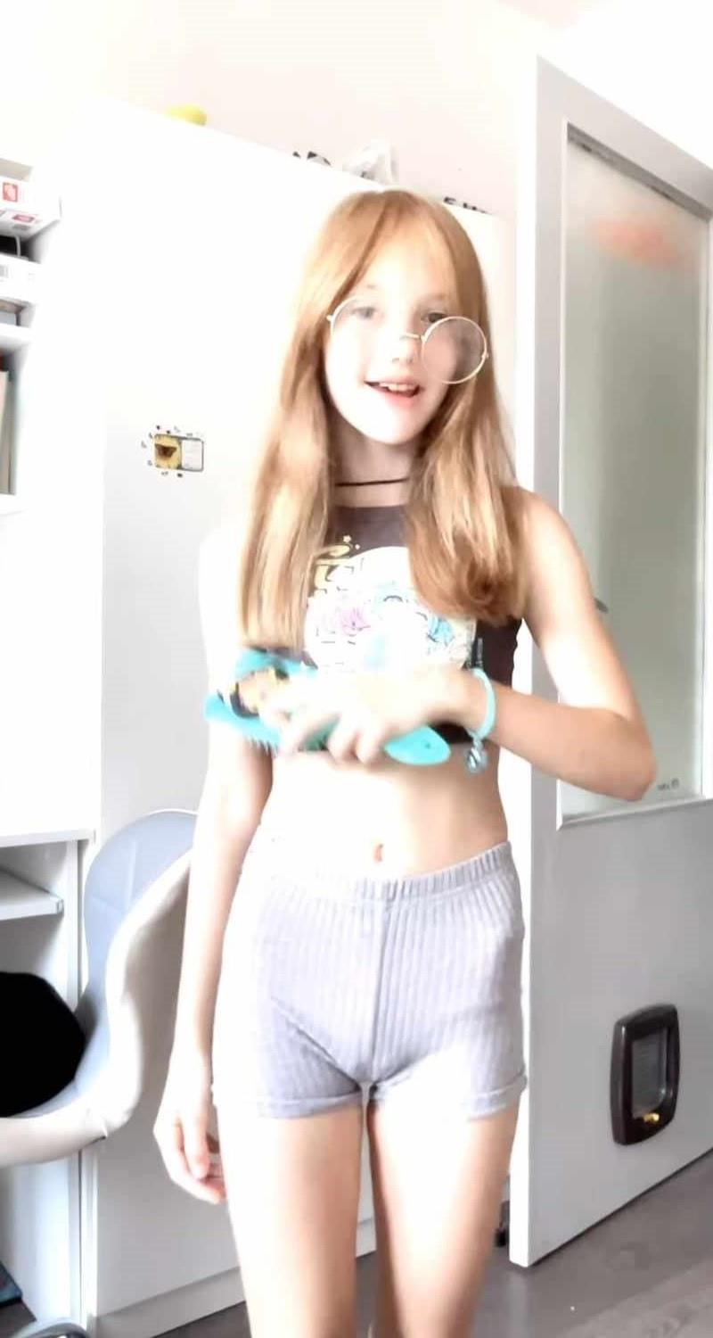 More teen skinny sluts!