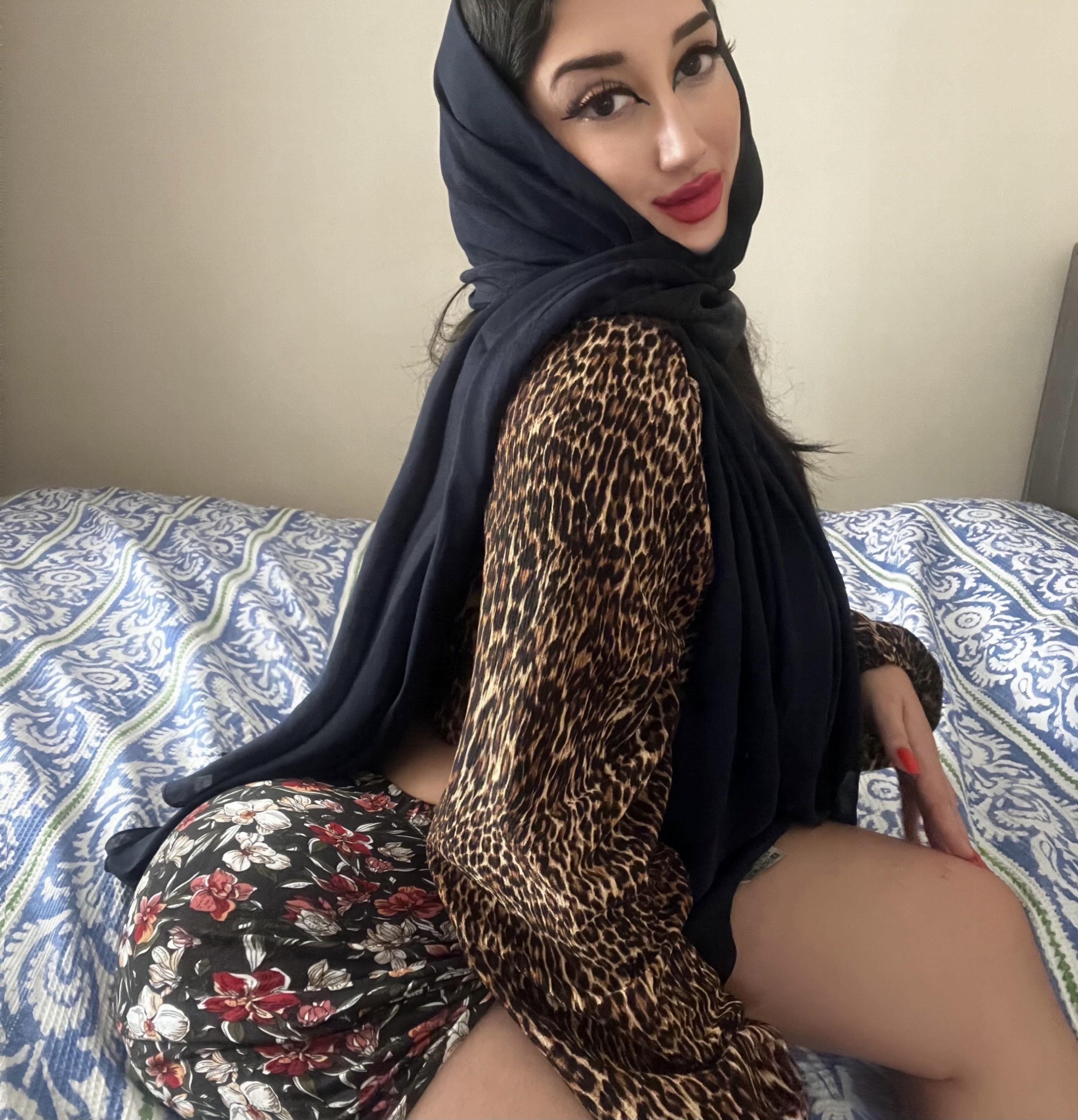 Bunda gorda turca Hijabi Derya