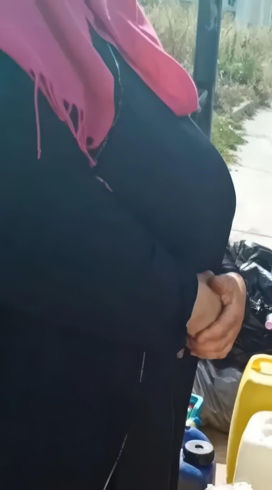 espiar a árabe hijab enormes tetas mamá en la calle