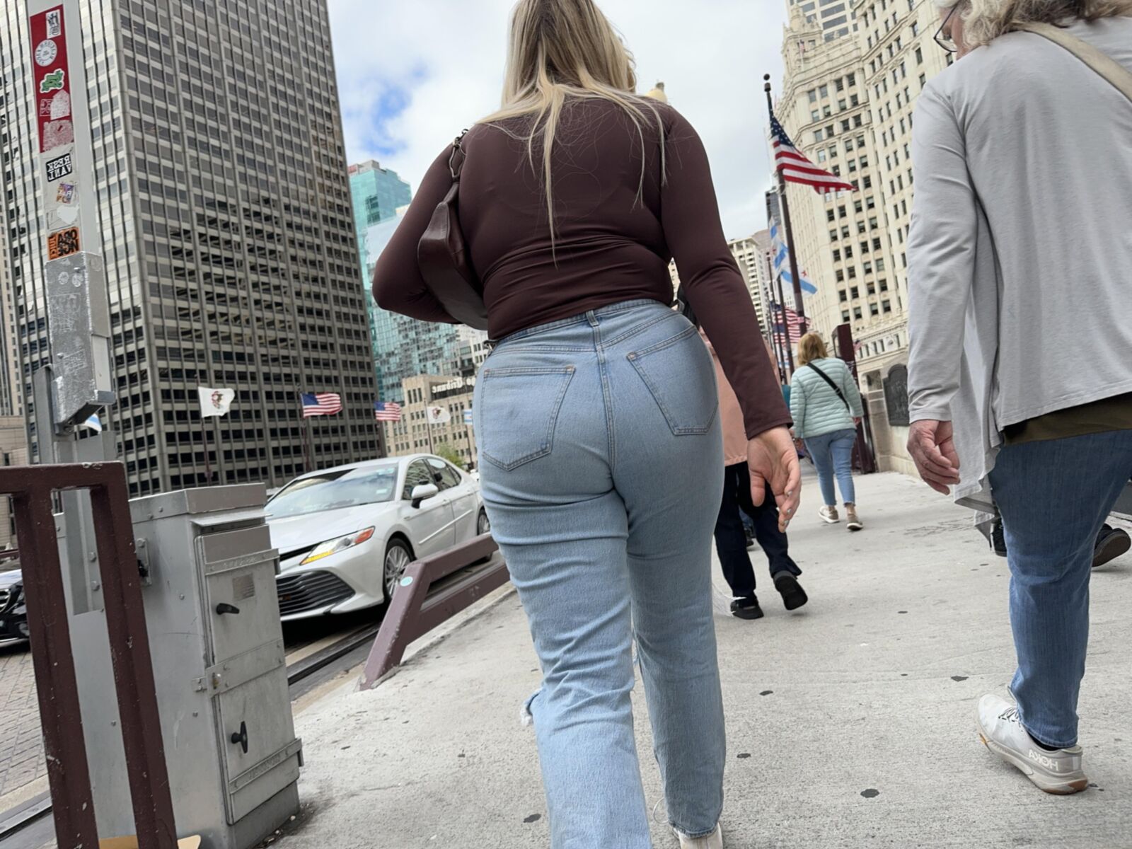 Amazon blondie in jeans with wedgie