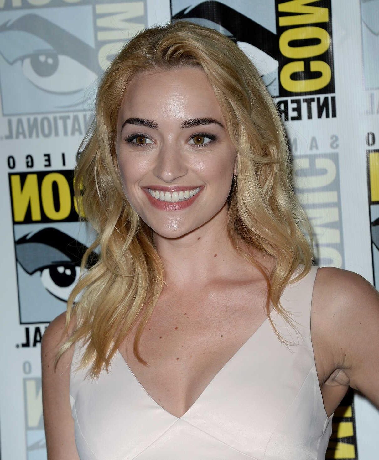 Brianne Howey 