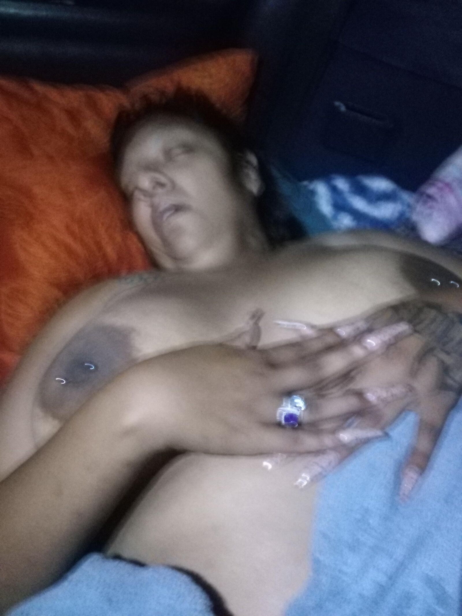 GOT SOME MORE CHINA LOCA PICS OF HER ASLEEP NAKED