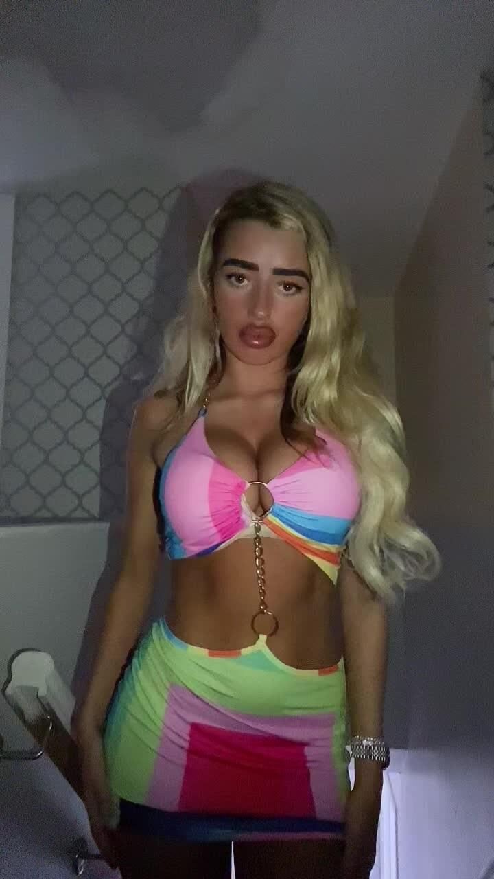 Nicole Fuckable hipersexualizada Chav Chavs