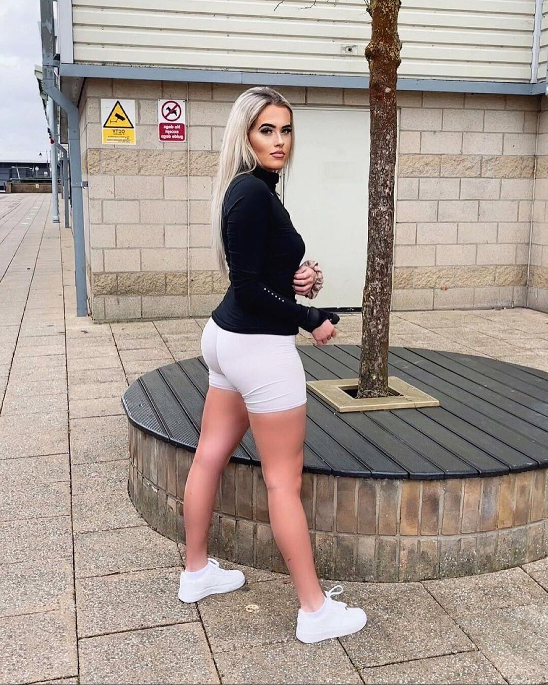 Abbie wren exposed! The biggest butt slut in Essex! 