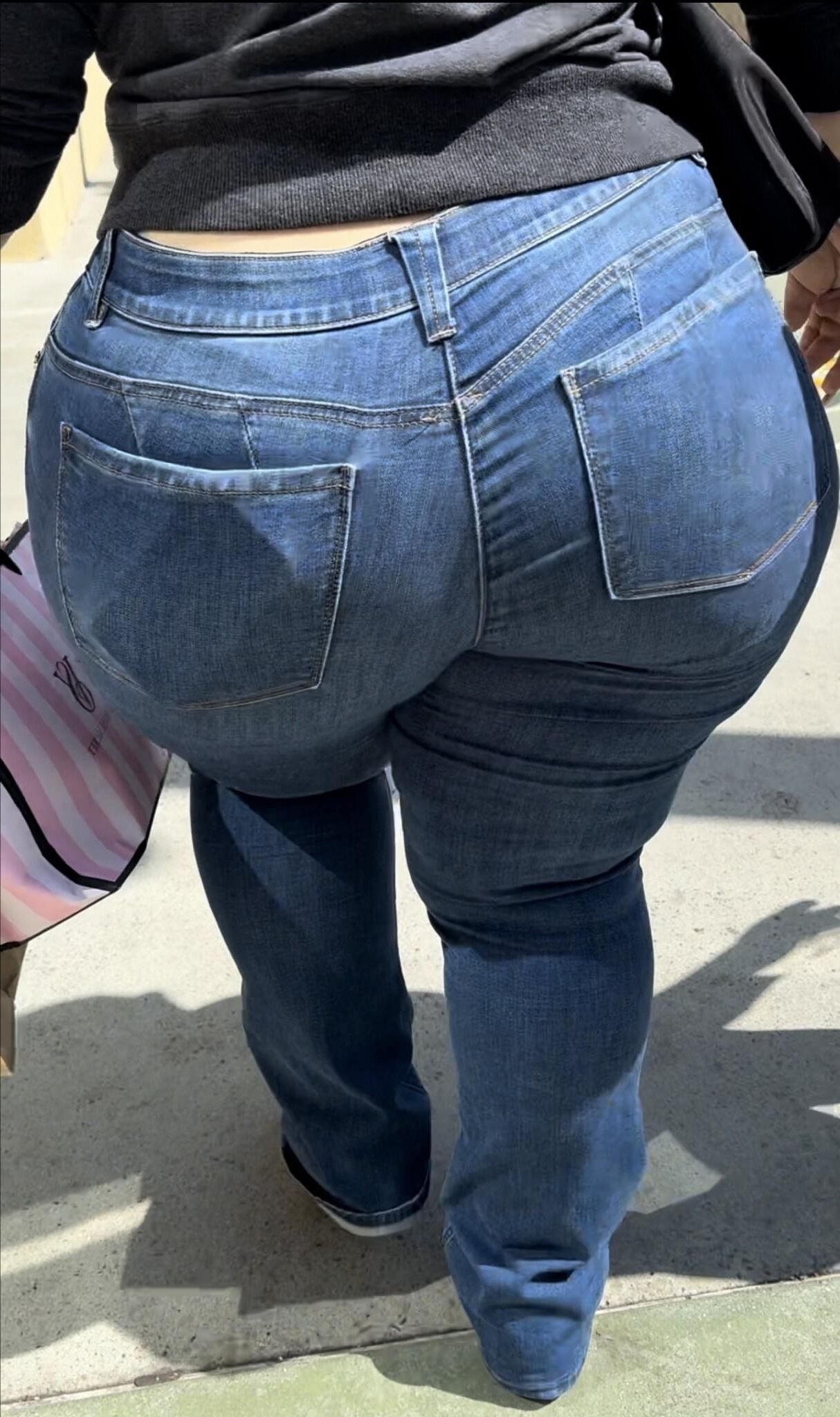 Candid BBW Big Wide Ass In Jeans