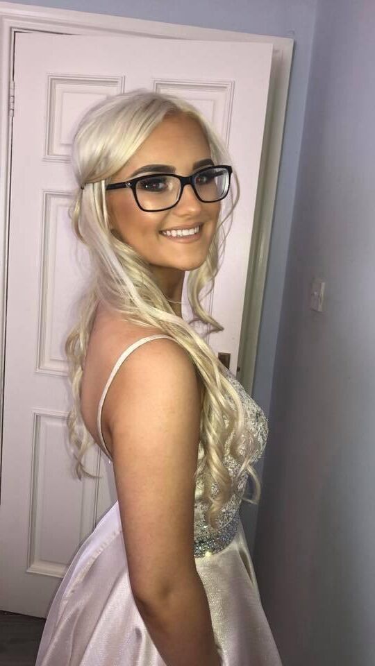 Facebook Finds Cute Glasses Girl