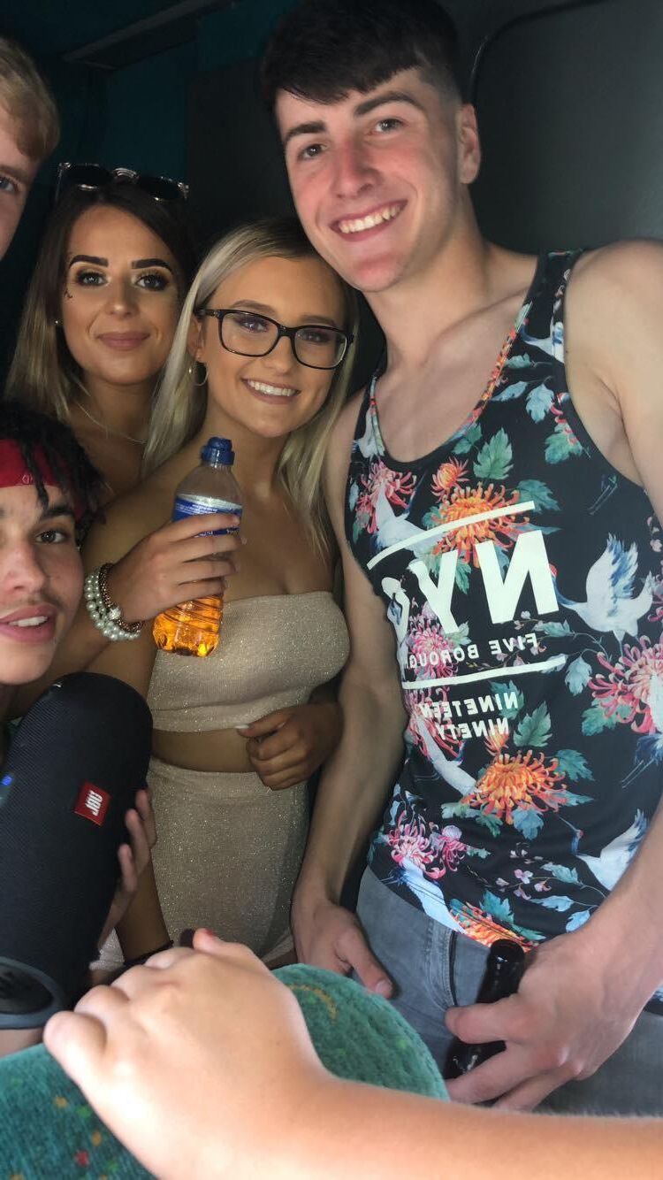 Facebook Finds Cute Glasses Girl