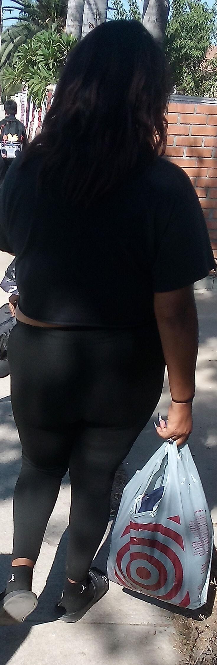 CHINA LOCAS FAT ASS IN LEGGINGS 