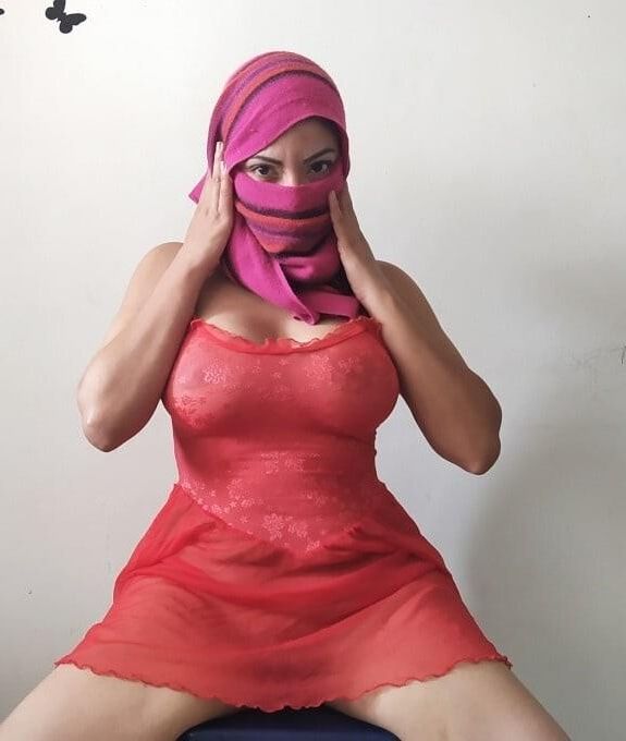 esposa peituda hijab