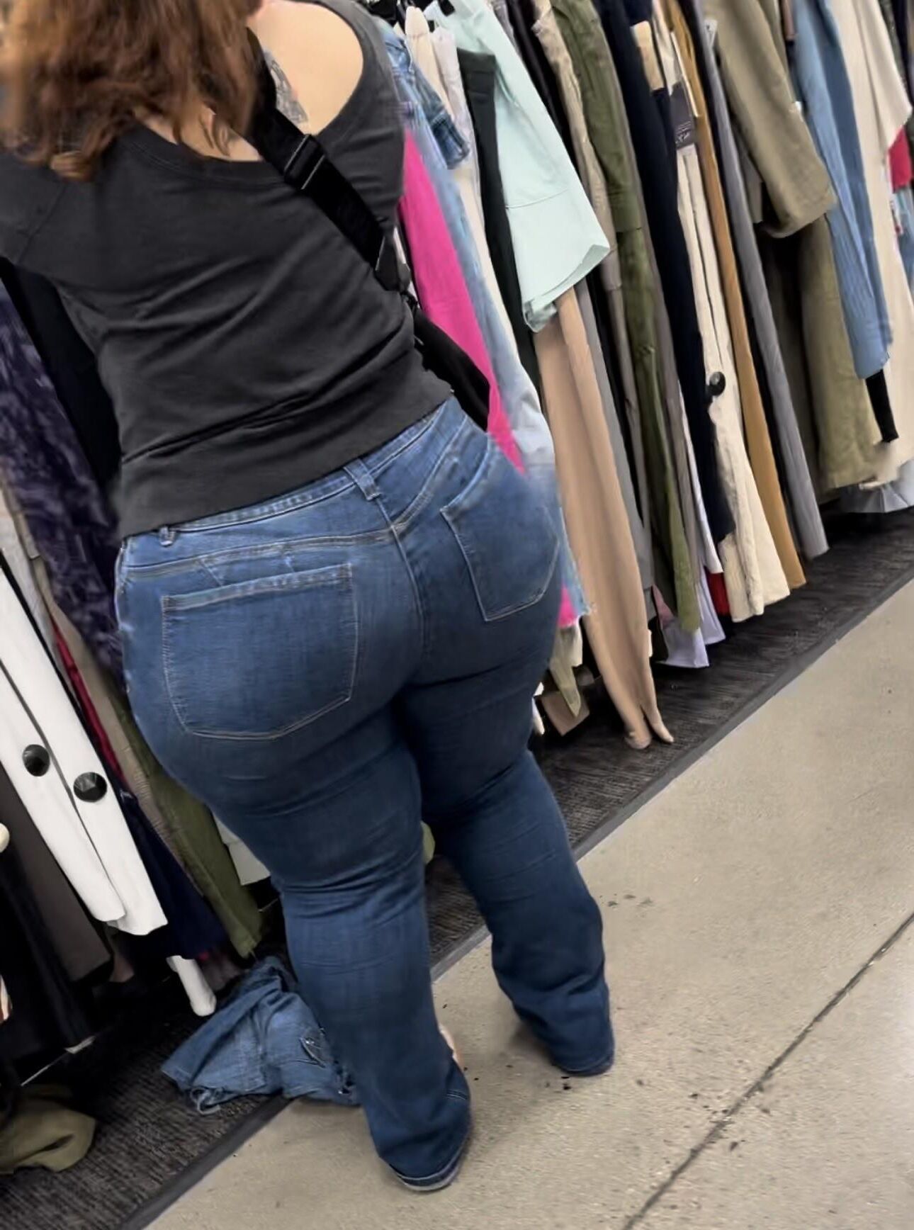 Candid BBW Big Wide Ass In Jeans