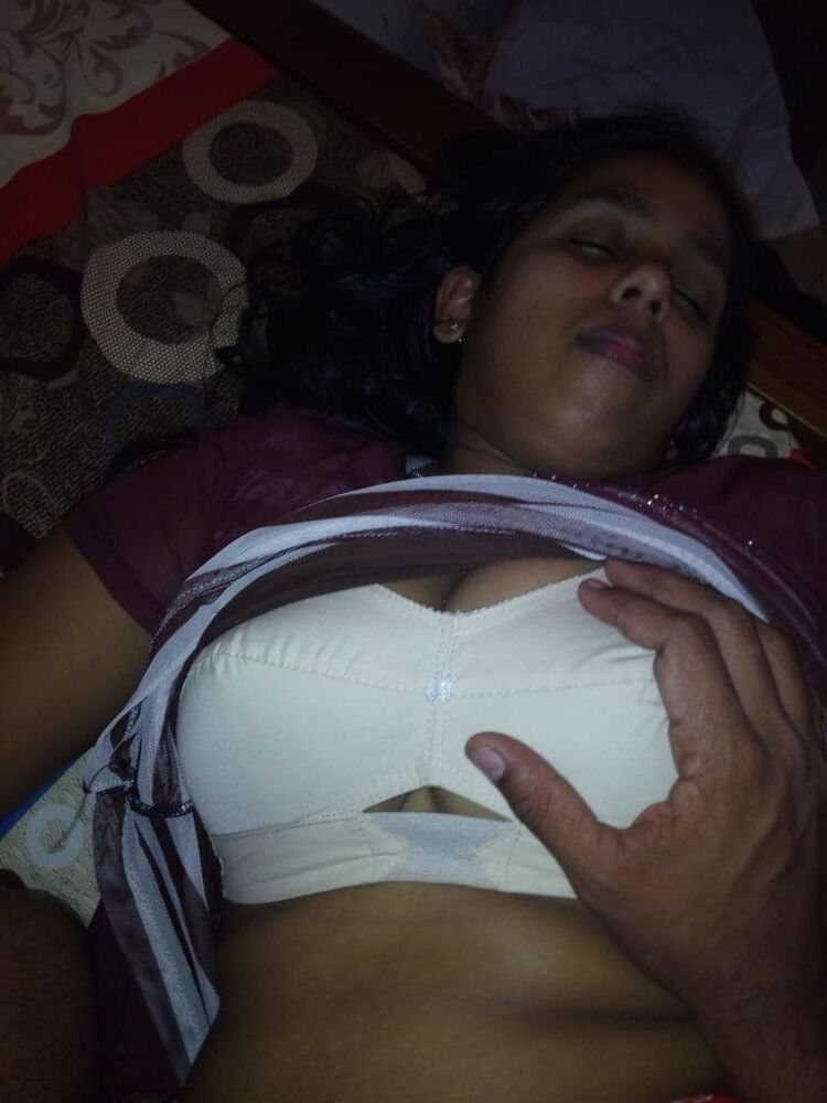 femme indienne aux gros seins tamoul