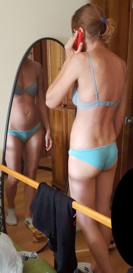 Skinny Polish Maja in blue undies