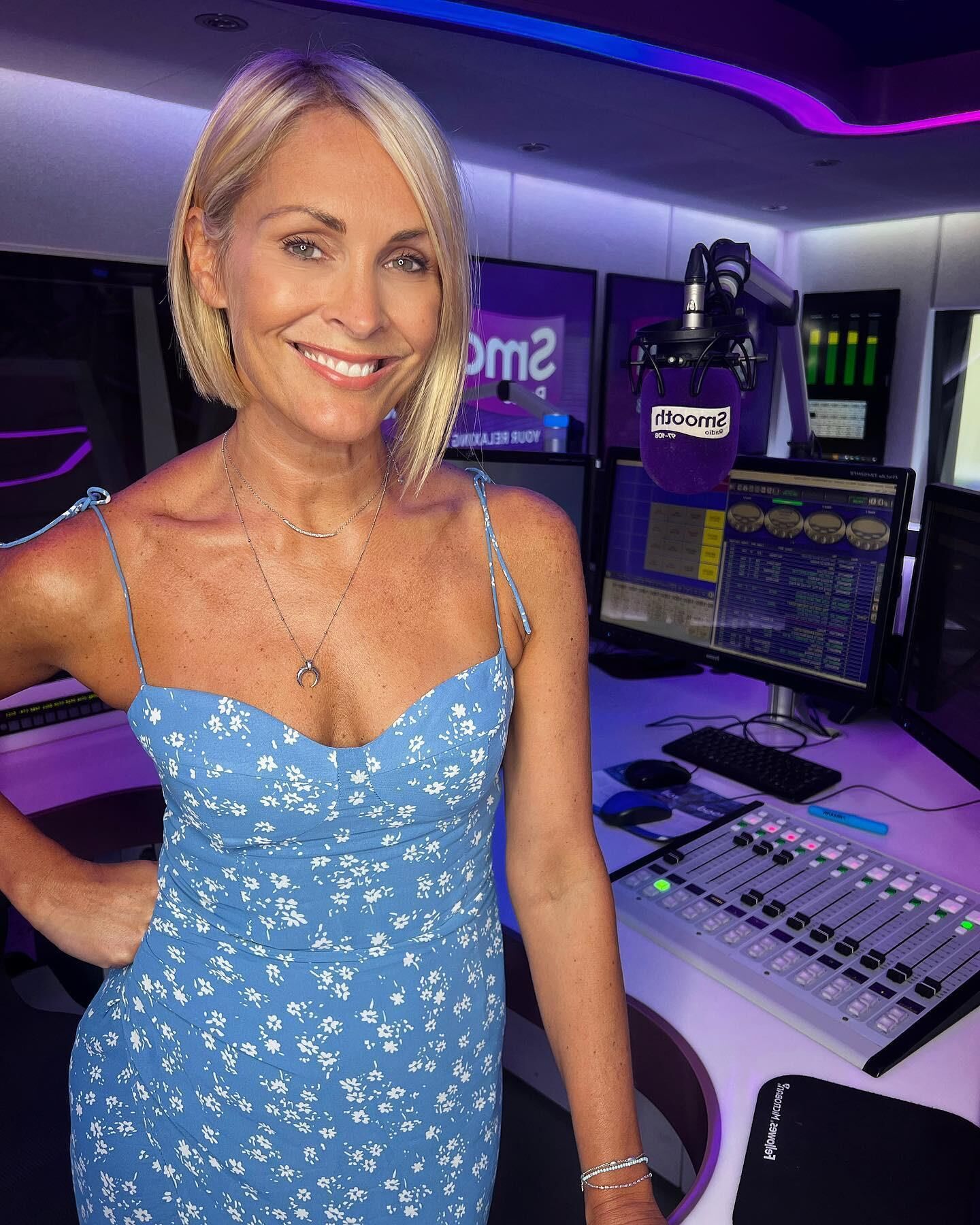 Tetas Jenni Falconer