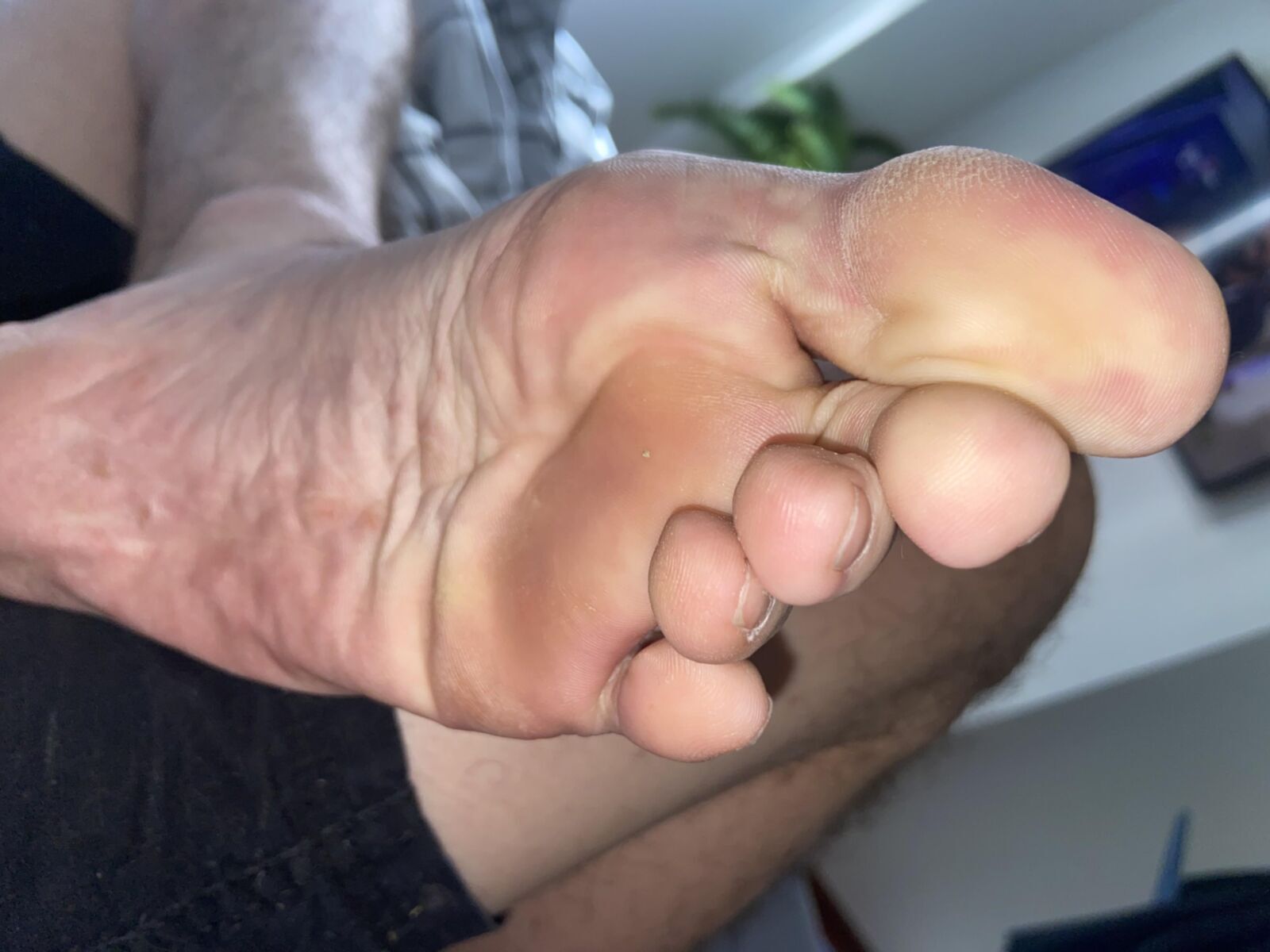  y.o. FEET TO WORSHIP AND MORE